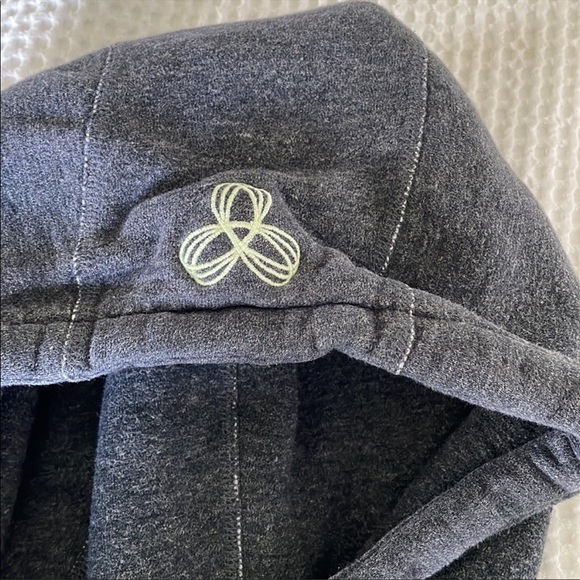 TNA Baltic hoodie lot - Picture 8 of 16